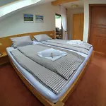 Gemshorn Guest house Hainzenberg